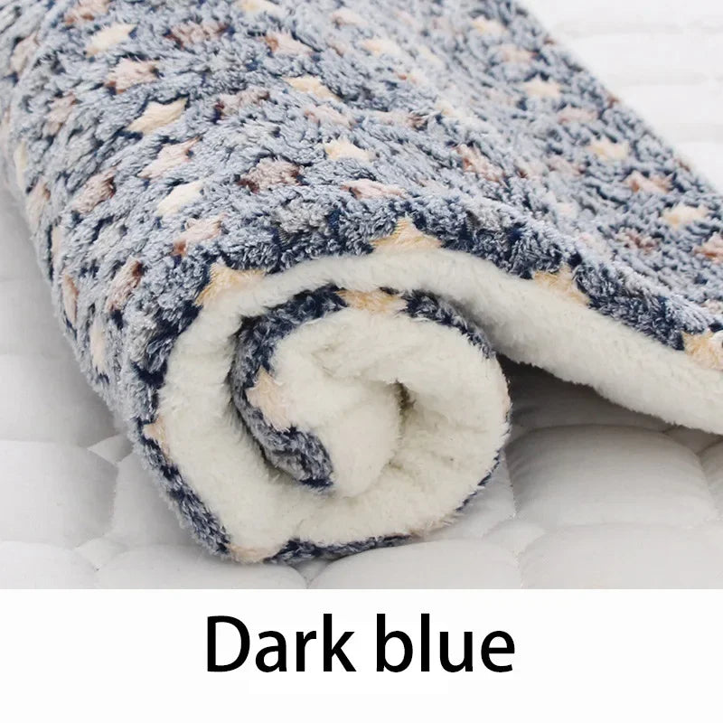 Pet Sleeping Mat Dog Bed Cat Bed Soft Hair Thickened Blanket Pad Fleece Home Washable Warm Bear Pattern Blanket Pet Supplies